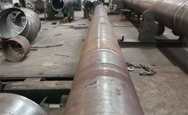 內(nèi)徑400mm螺旋焊管,欽州1620螺旋焊管,1700mm螺旋鋼管,鋼材場(chǎng)供水鋼管廠家