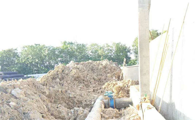 鋼材場(chǎng)鋼護(hù)筒廠家，鋼材場(chǎng)排水螺旋鋼管，鋼材場(chǎng)2000mm螺旋焊管，鋼材場(chǎng)Q355BH型鋼