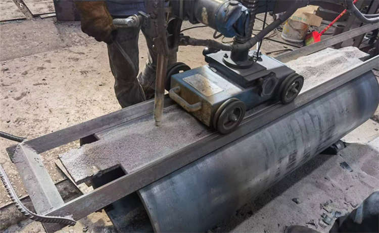 2400 卷板鋼管，深圳dn1700螺旋焊管，1120污水管道，2620螺旋管廠家