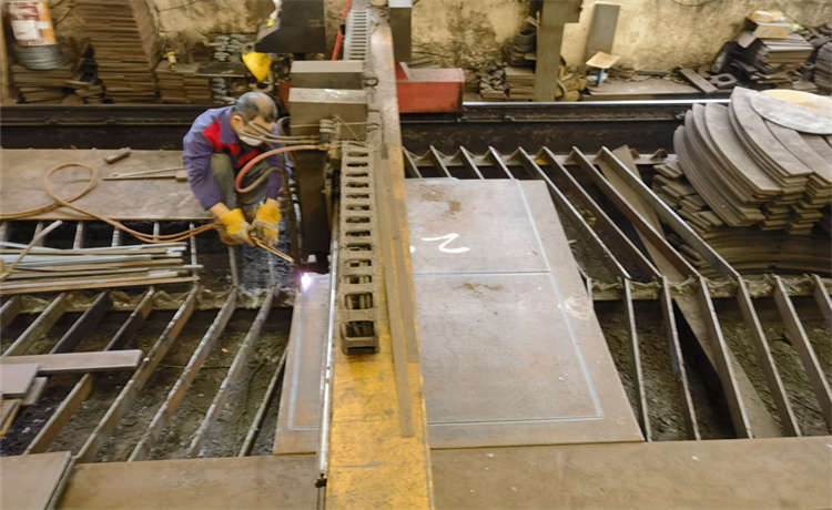 dn2300螺旋管，深圳鋼材場鍍鋅鋼管，大口徑螺旋管，螺旋管生產廠家